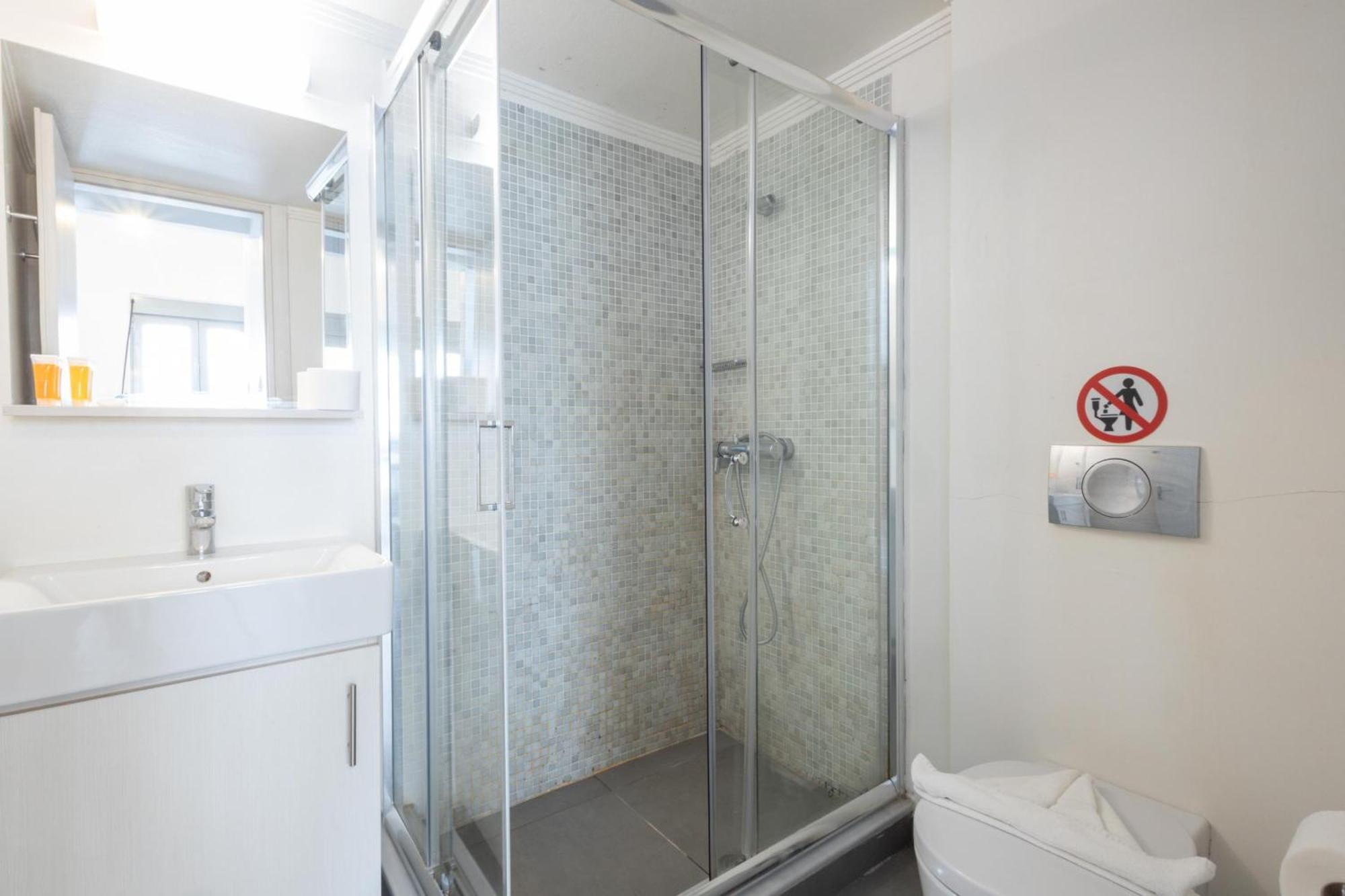 Renovated 5 Bdr House Near Acropolis - New Beds, Terrace & Green Yard Athènes Extérieur photo