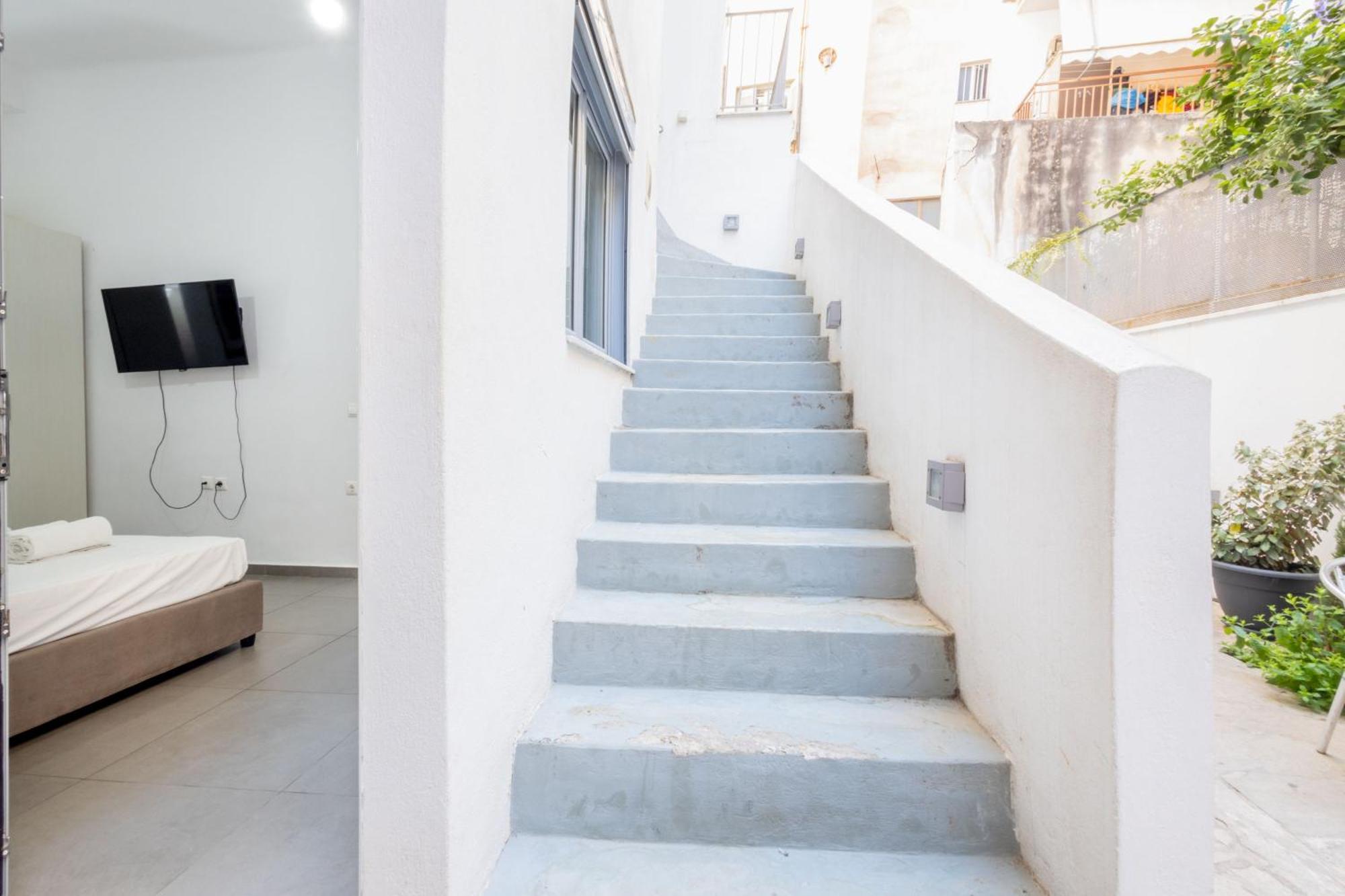 Renovated 5 Bdr House Near Acropolis - New Beds, Terrace & Green Yard Athènes Extérieur photo
