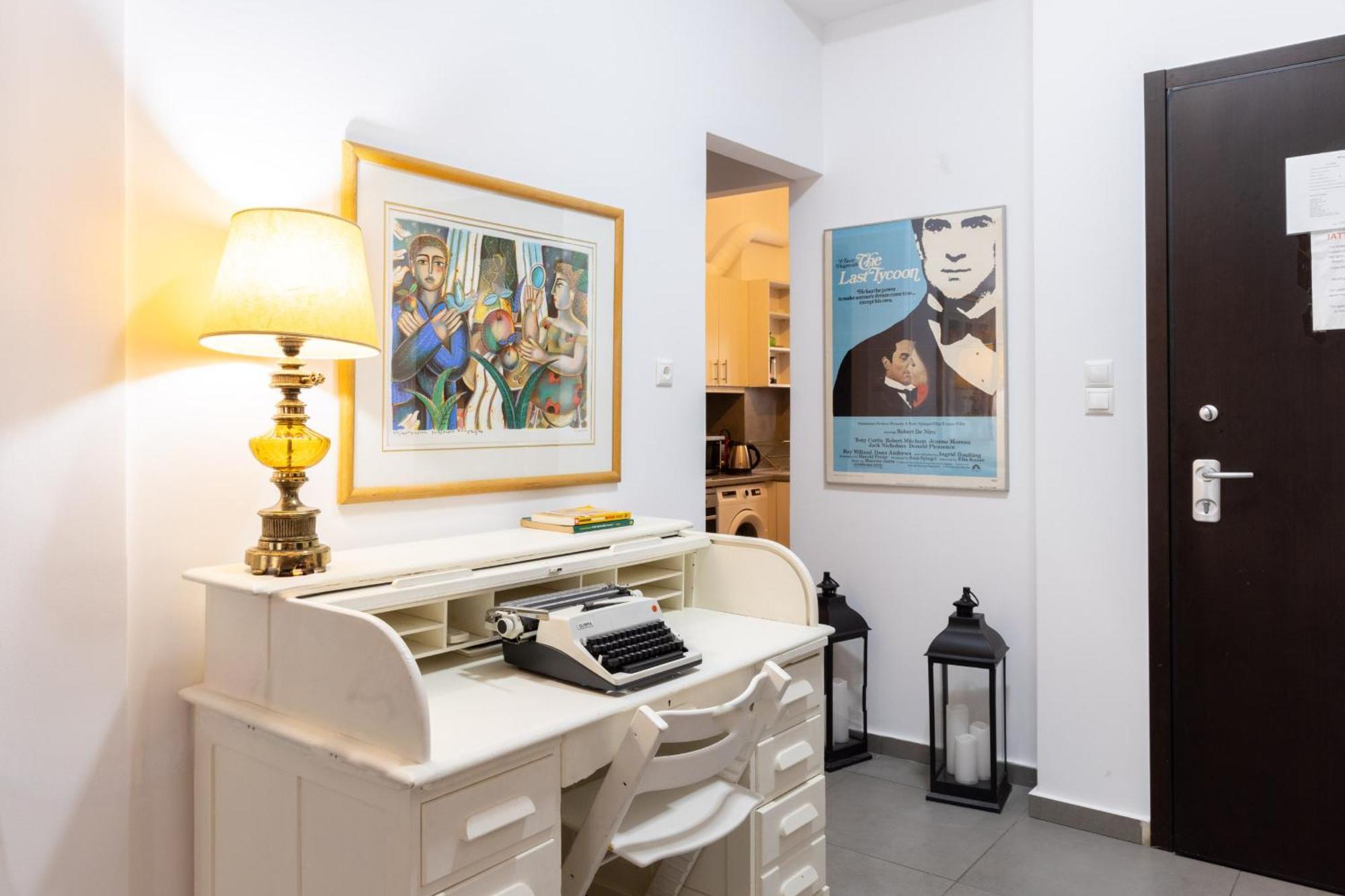 Renovated 5 Bdr House Near Acropolis - New Beds, Terrace & Green Yard Athènes Extérieur photo
