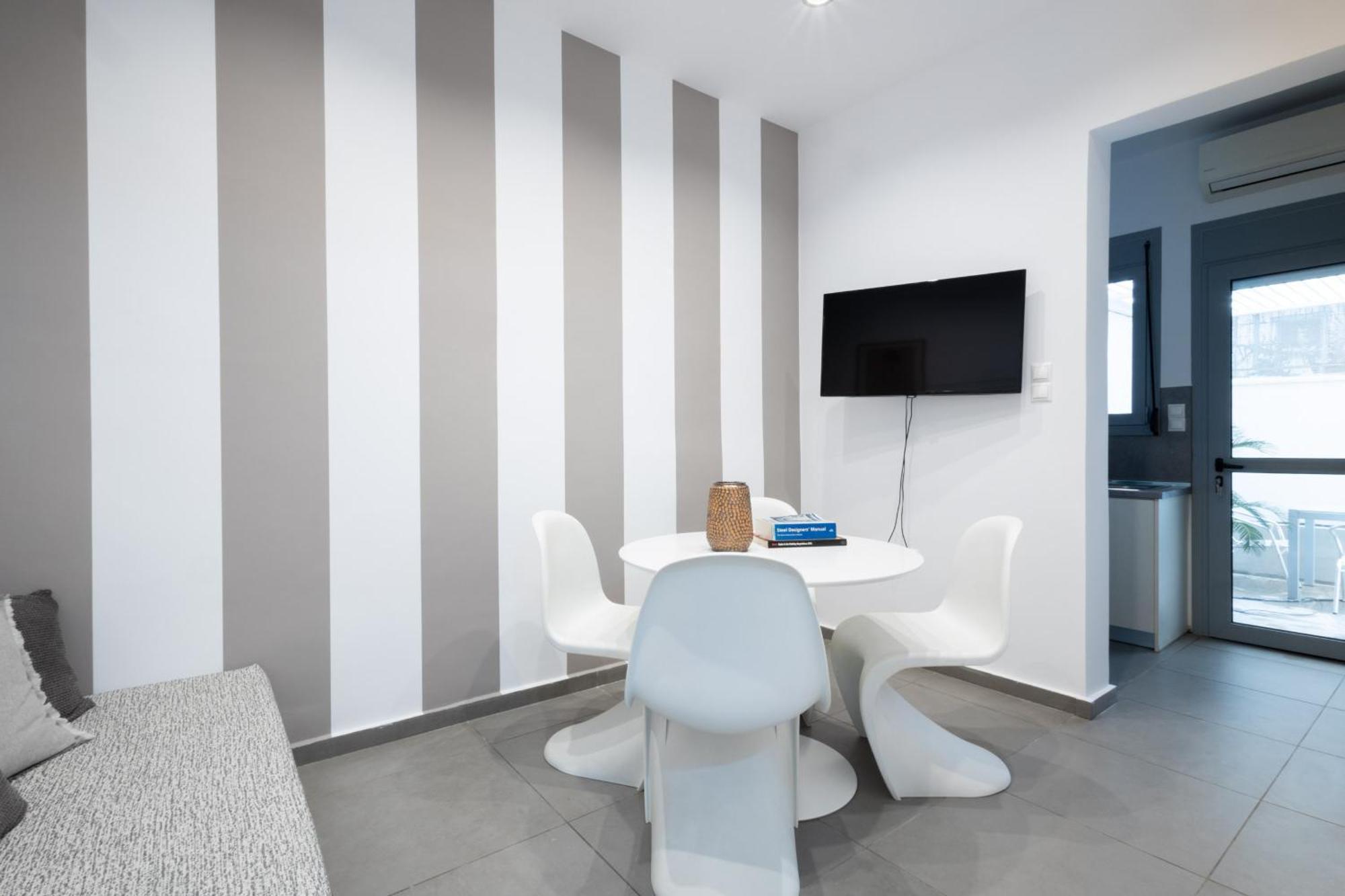 Renovated 5 Bdr House Near Acropolis - New Beds, Terrace & Green Yard Athènes Extérieur photo